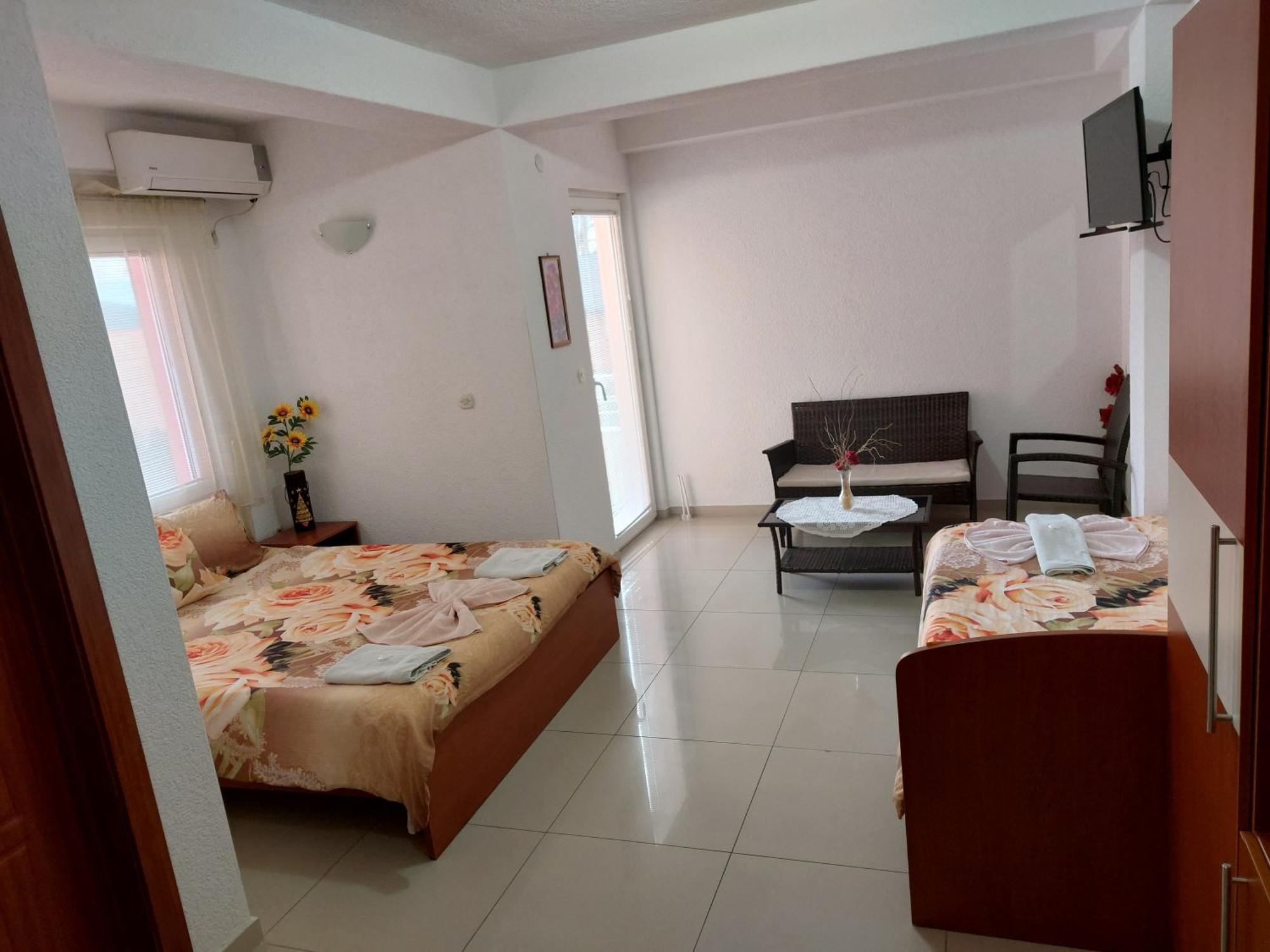Villa & Apartments Antigona 오흐리드 외부 사진