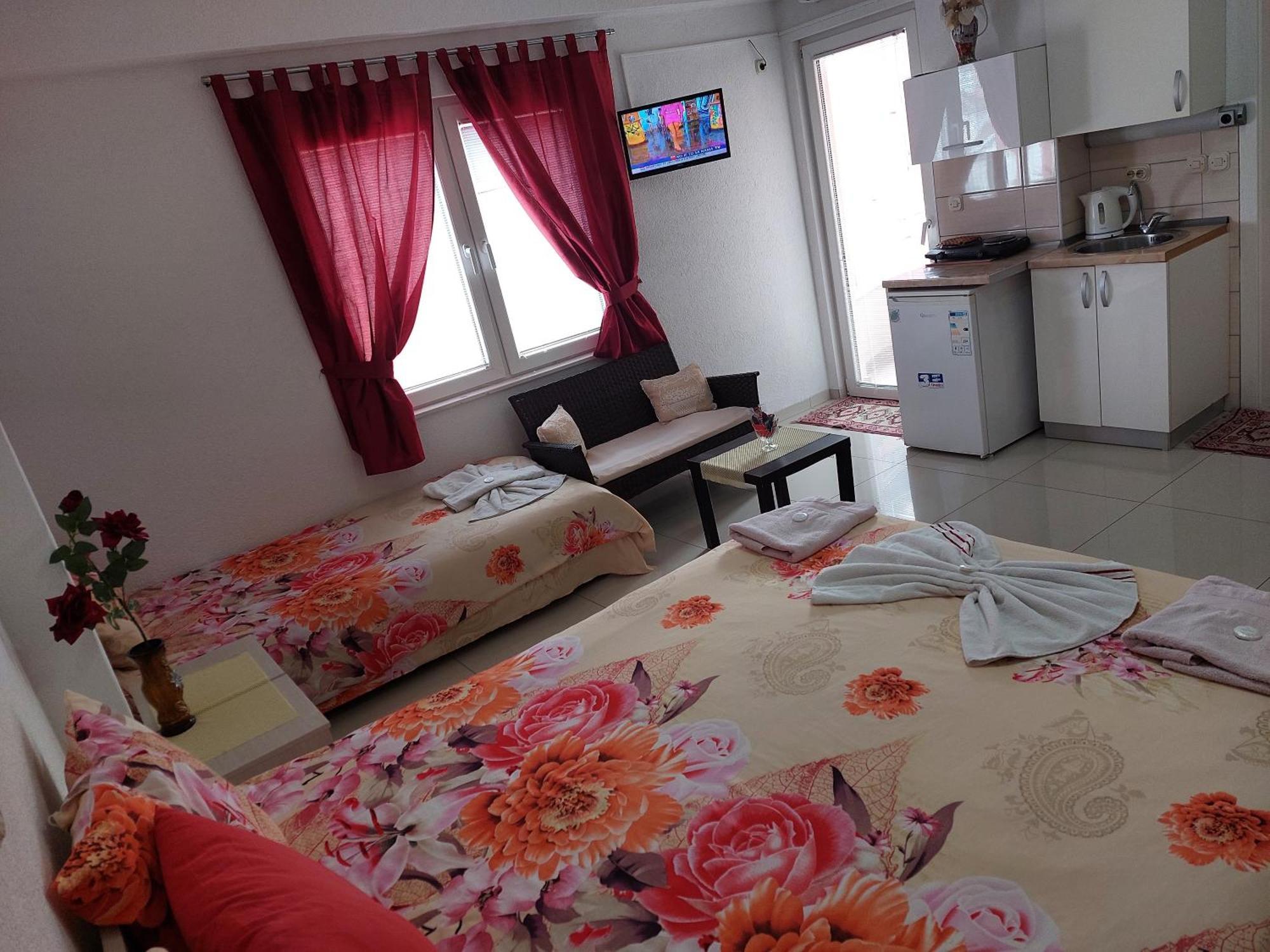 Villa & Apartments Antigona 오흐리드 외부 사진