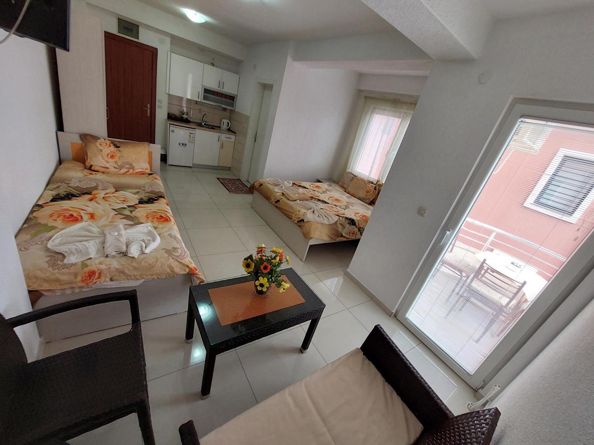 Villa & Apartments Antigona 오흐리드 외부 사진
